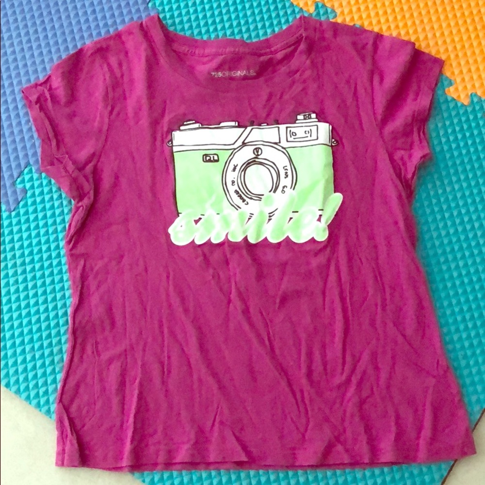 T-shirts 7 dlls Each